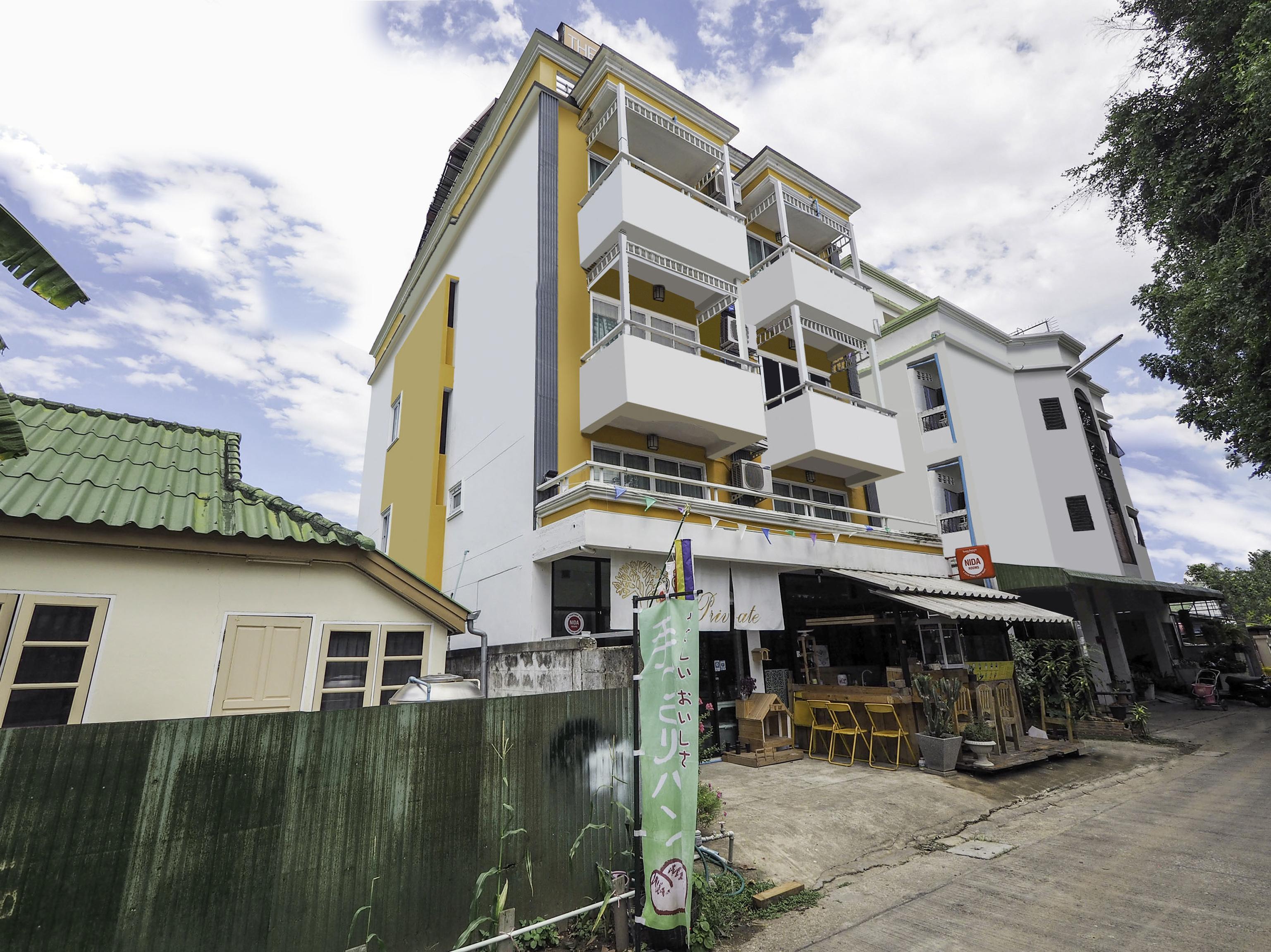 Oyo 983 The Private Hotel Chiang Mai Eksteriør billede