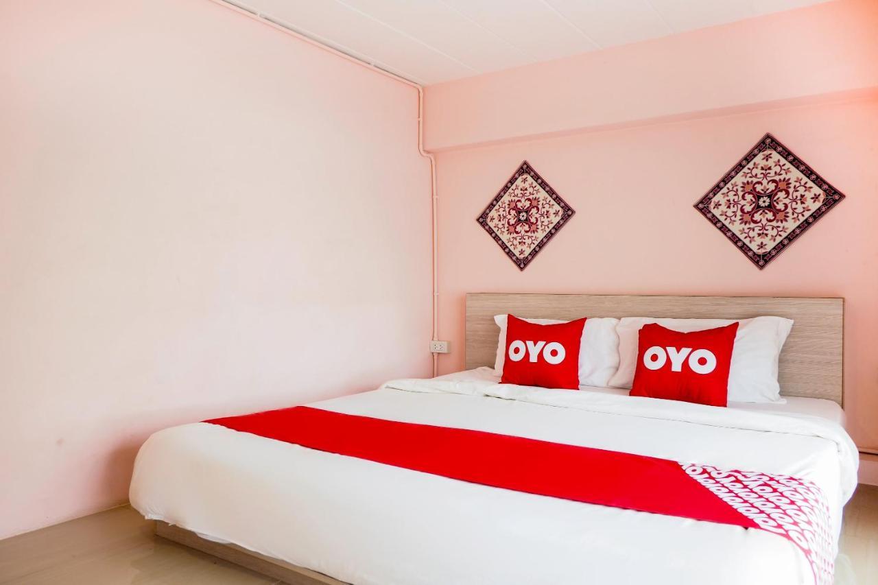 Oyo 983 The Private Hotel Chiang Mai Eksteriør billede