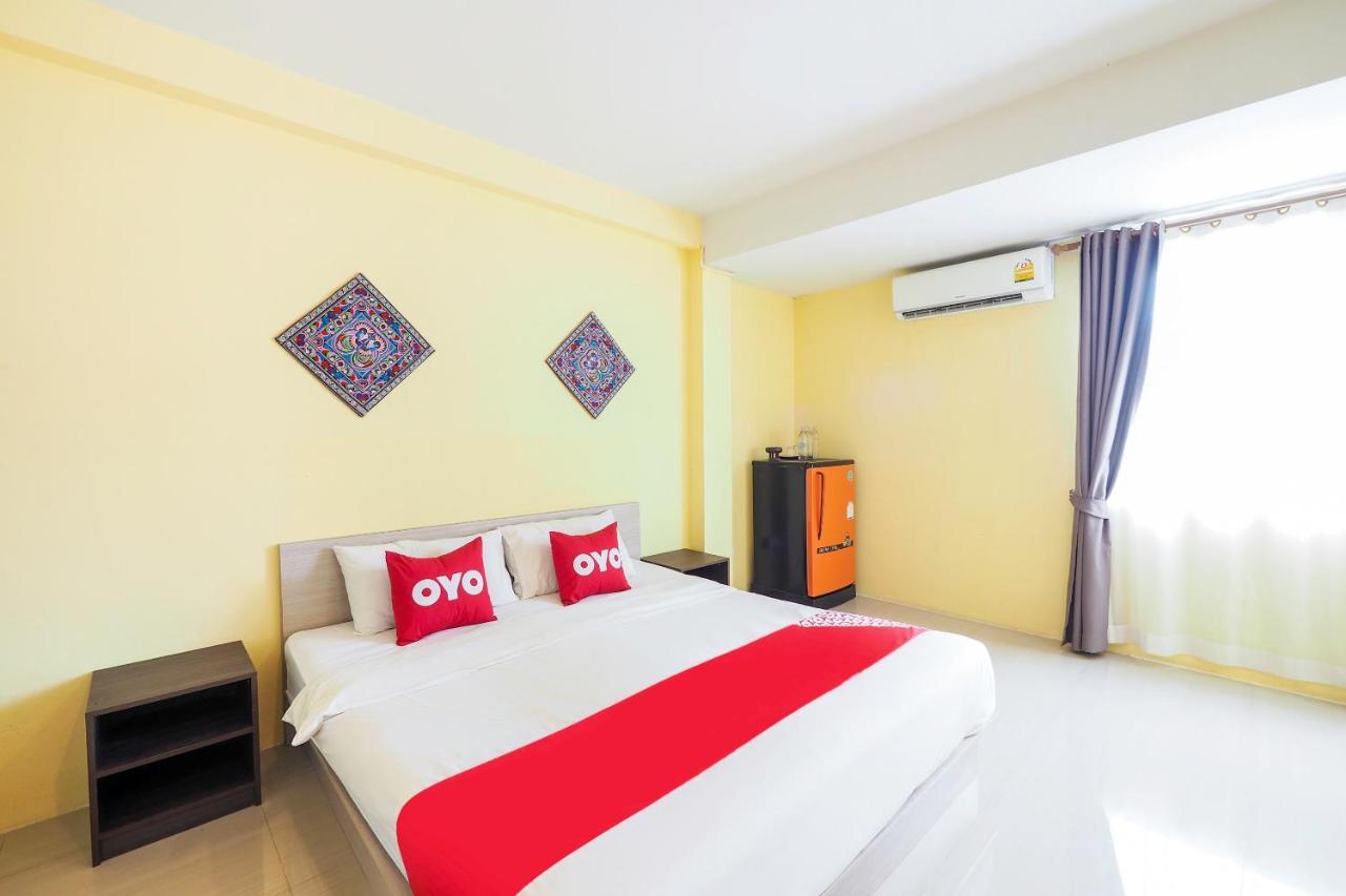 Oyo 983 The Private Hotel Chiang Mai Eksteriør billede
