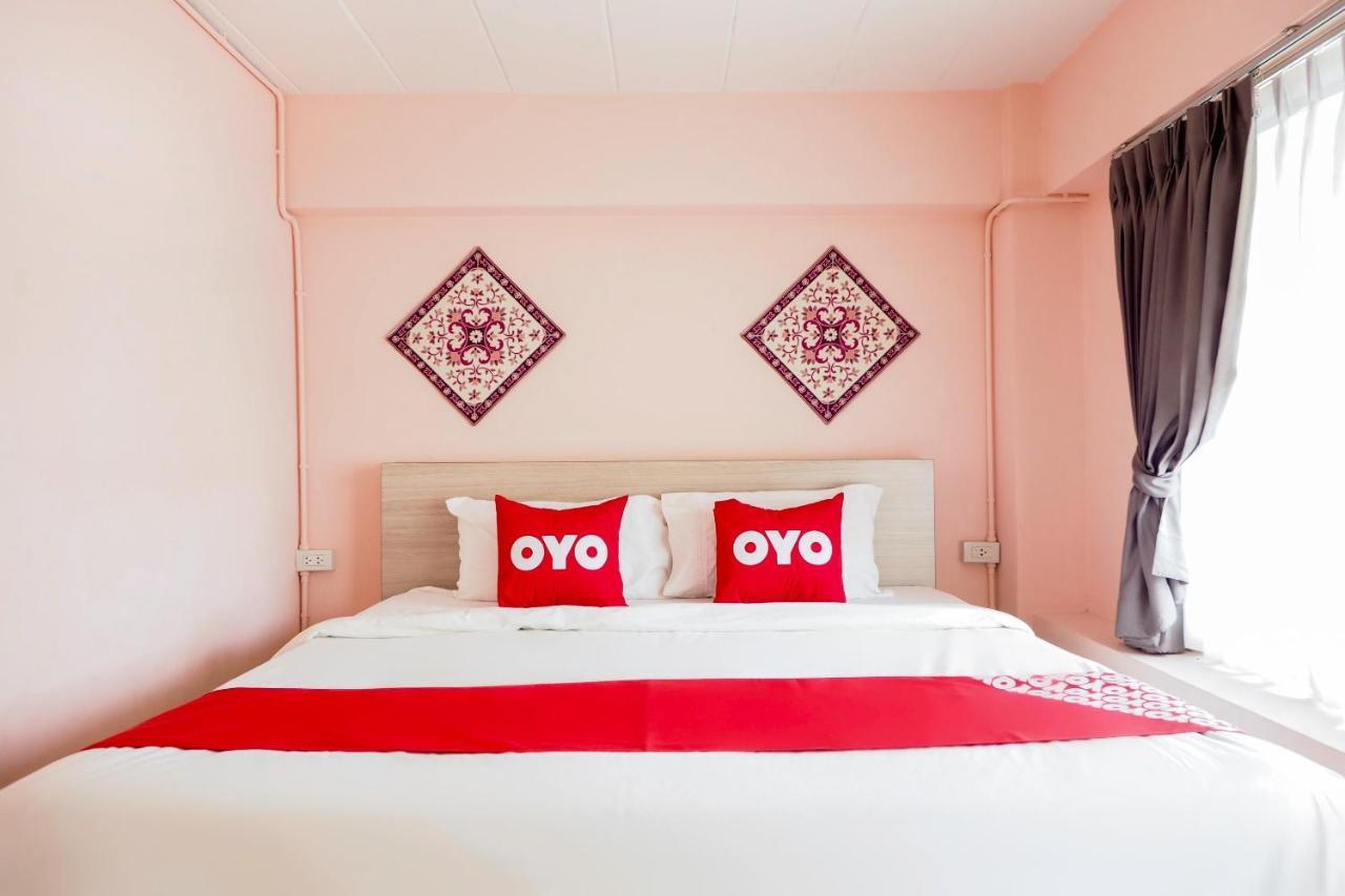 Oyo 983 The Private Hotel Chiang Mai Eksteriør billede
